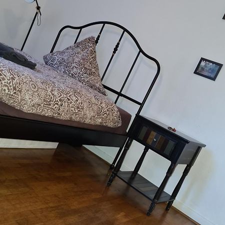 Gemuetliches Zimmer In Einer Altbauwohnung In Der Stadt Würzburg Exteriör bild